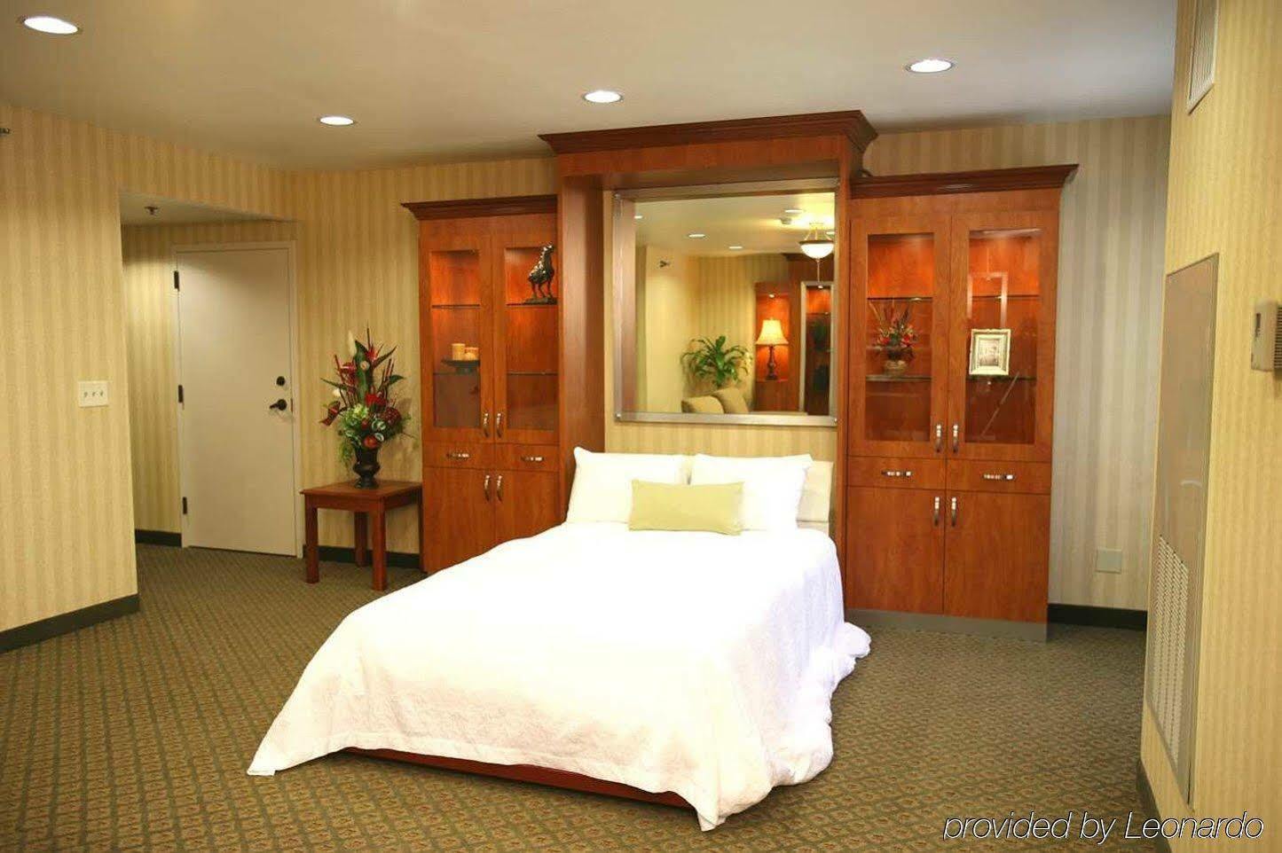Hampton Inn Los Angeles/Arcadia Bagian luar foto
